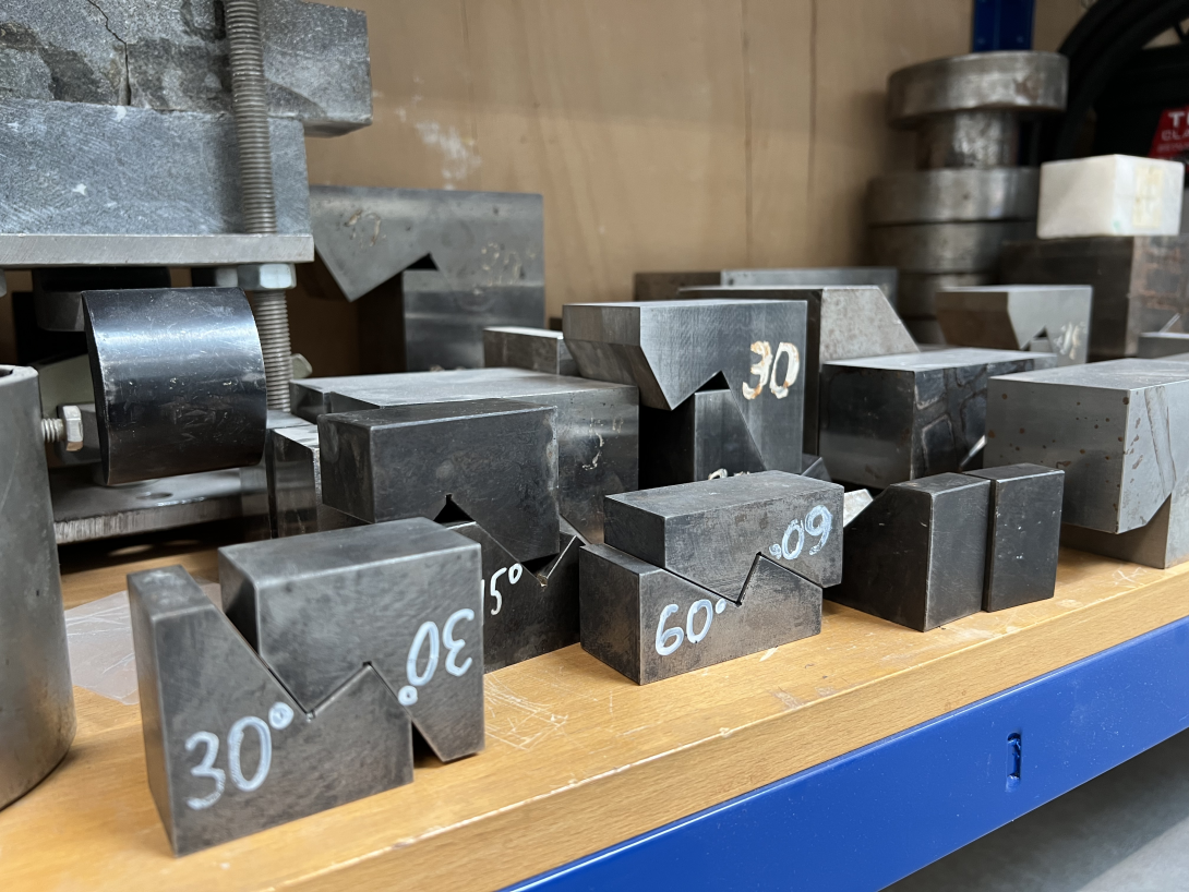 Testování vzorků pro JE Dukovany